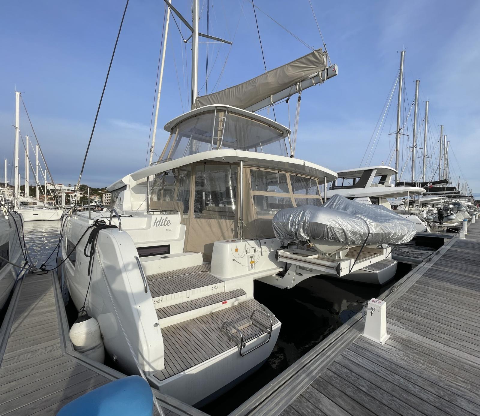 lagoon 46