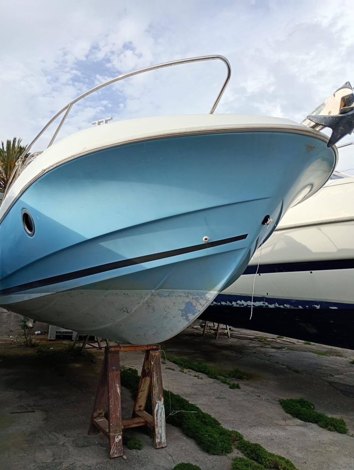 beneteau Flyer 750 sun deck