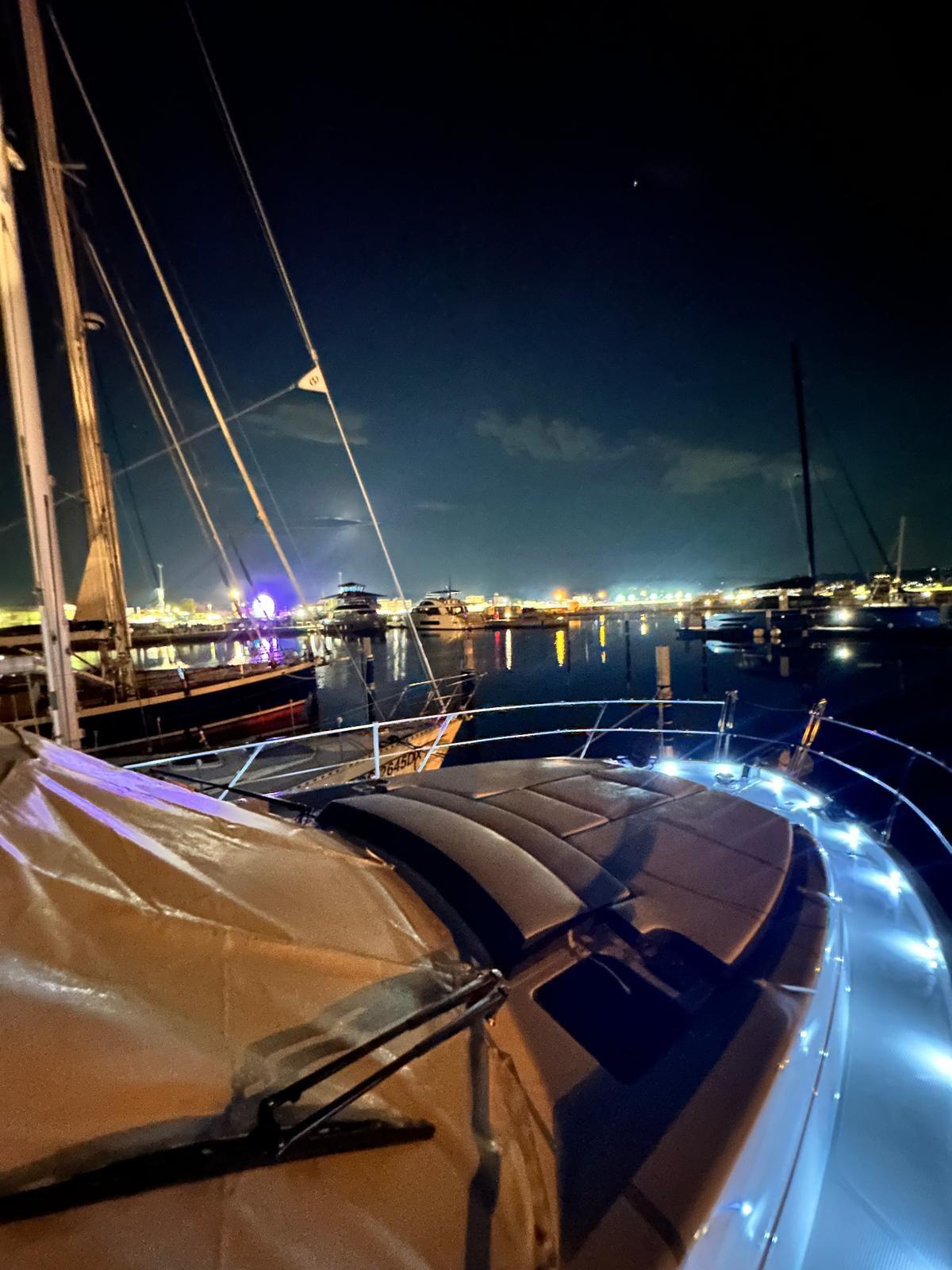 bavaria yachts Virtess 420 fly
