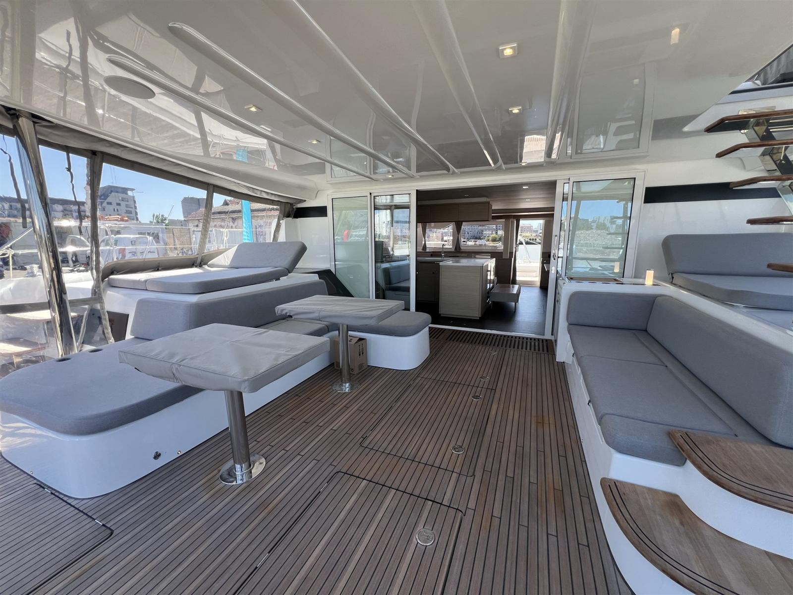lagoon 60