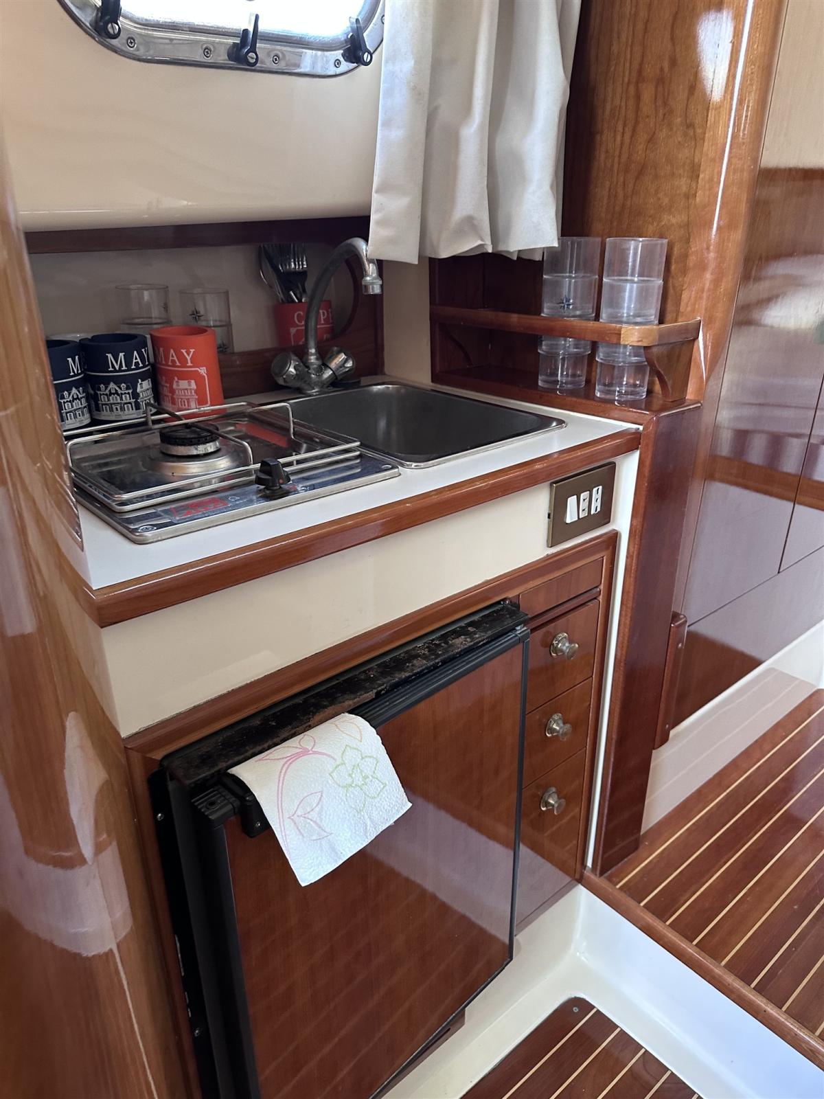 apreamare Smeraldo 750 cabin