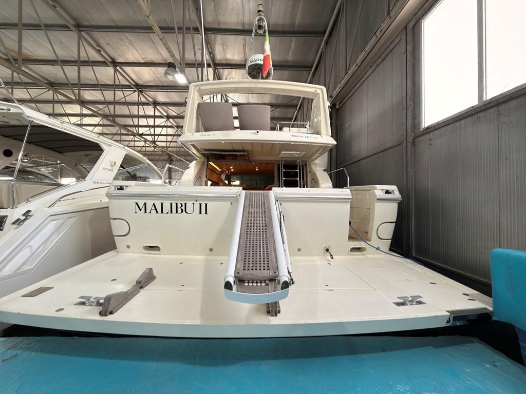 ferretti yachts 165 fly