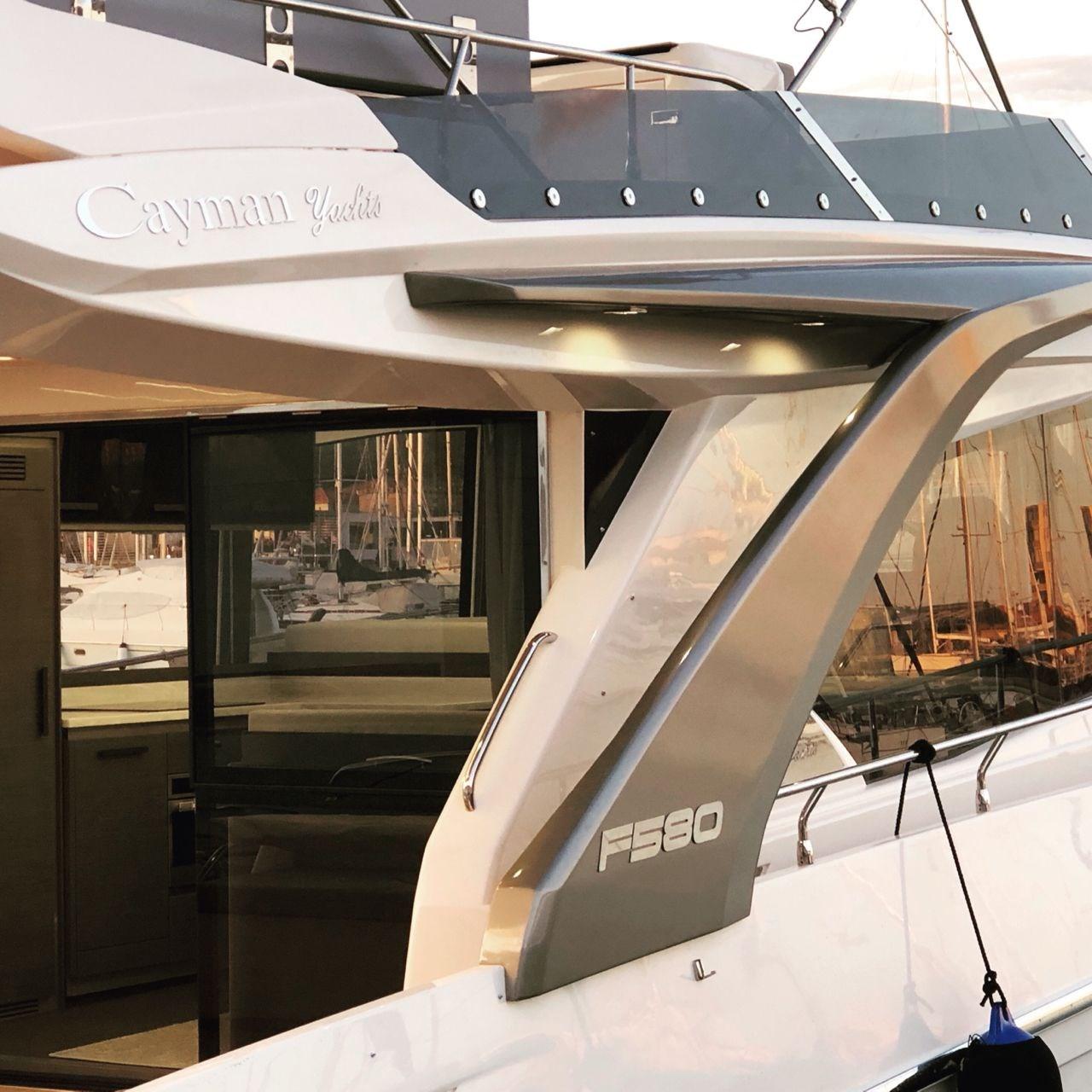 cayman yachts F580