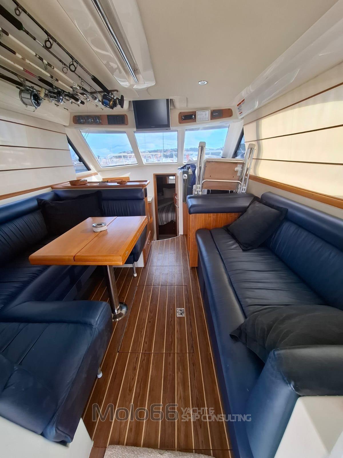 riviera marine 33 flybridge