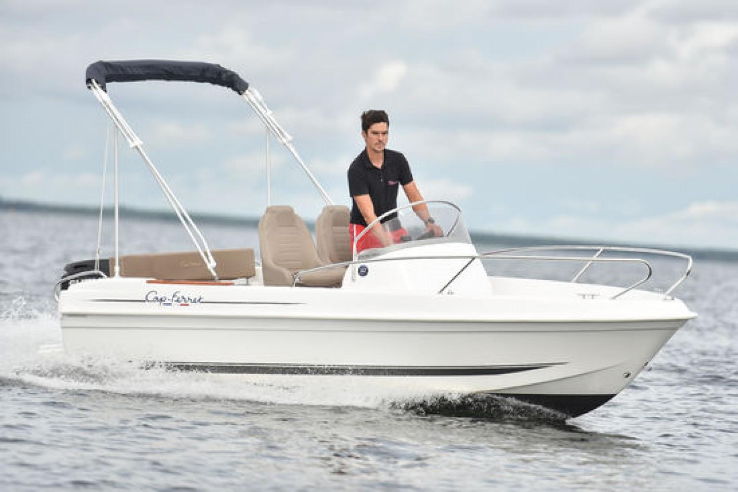 b2 marine Cap ferret 472 sun deck