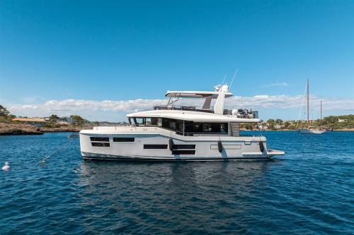 Beneteau grand trawler 62