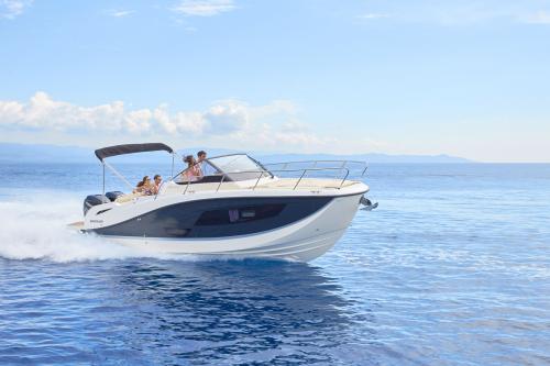 Quicksilver activ 875 sundeck tout equipe pret a partir