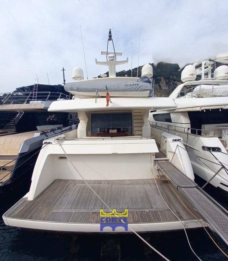ferretti yachts 760
