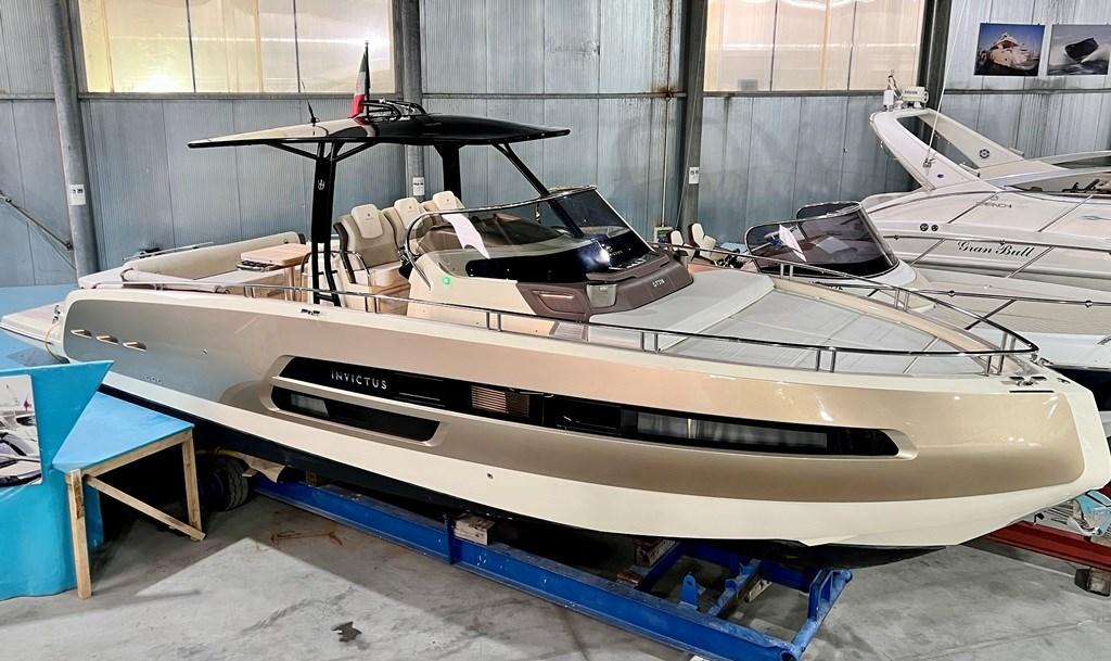 invictus yacht Invictus 370 gt