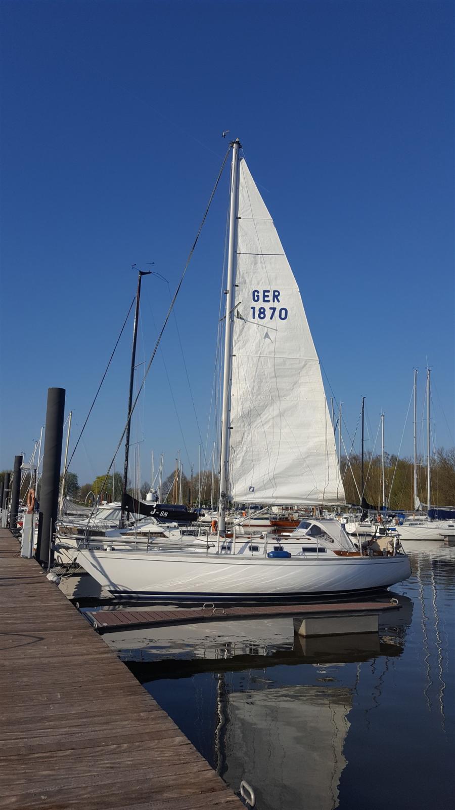 olympia yachts Carter 33
