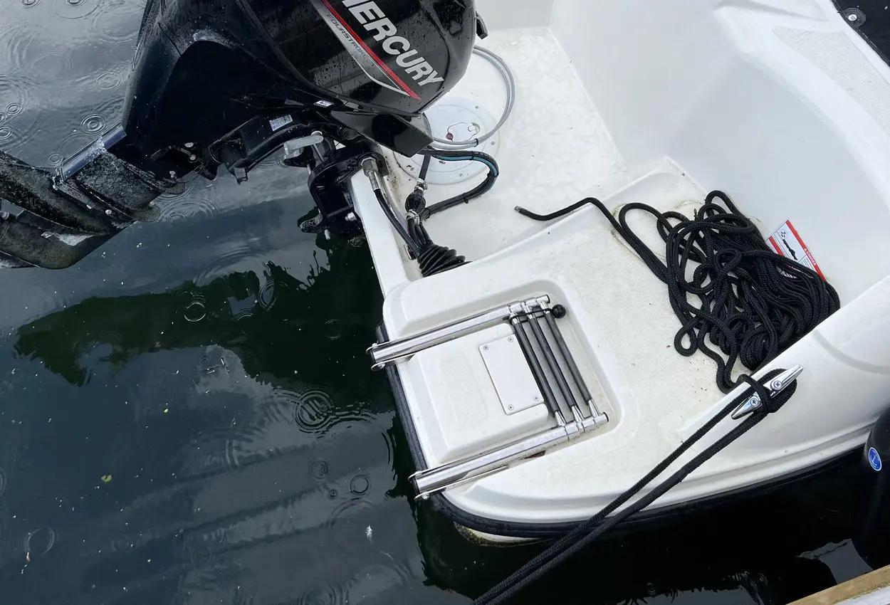 bayliner M 15