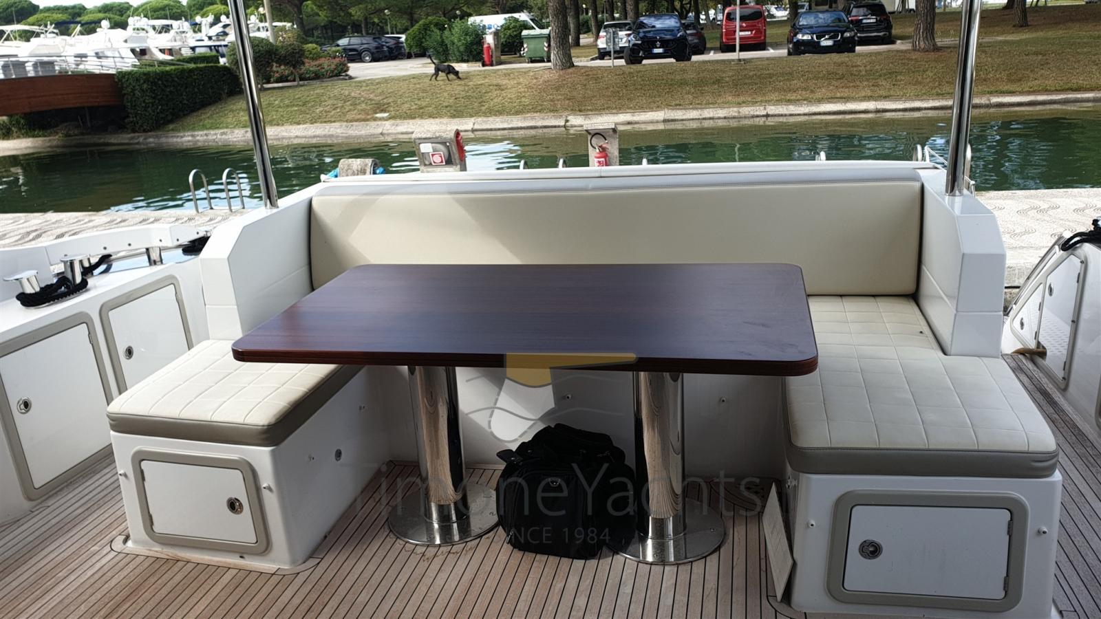 azimut 66 flybridge