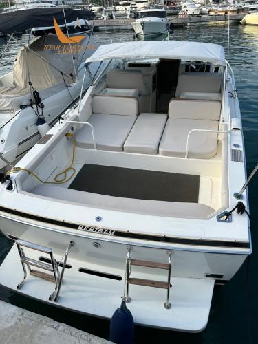 Bertram yacht 28' moppie