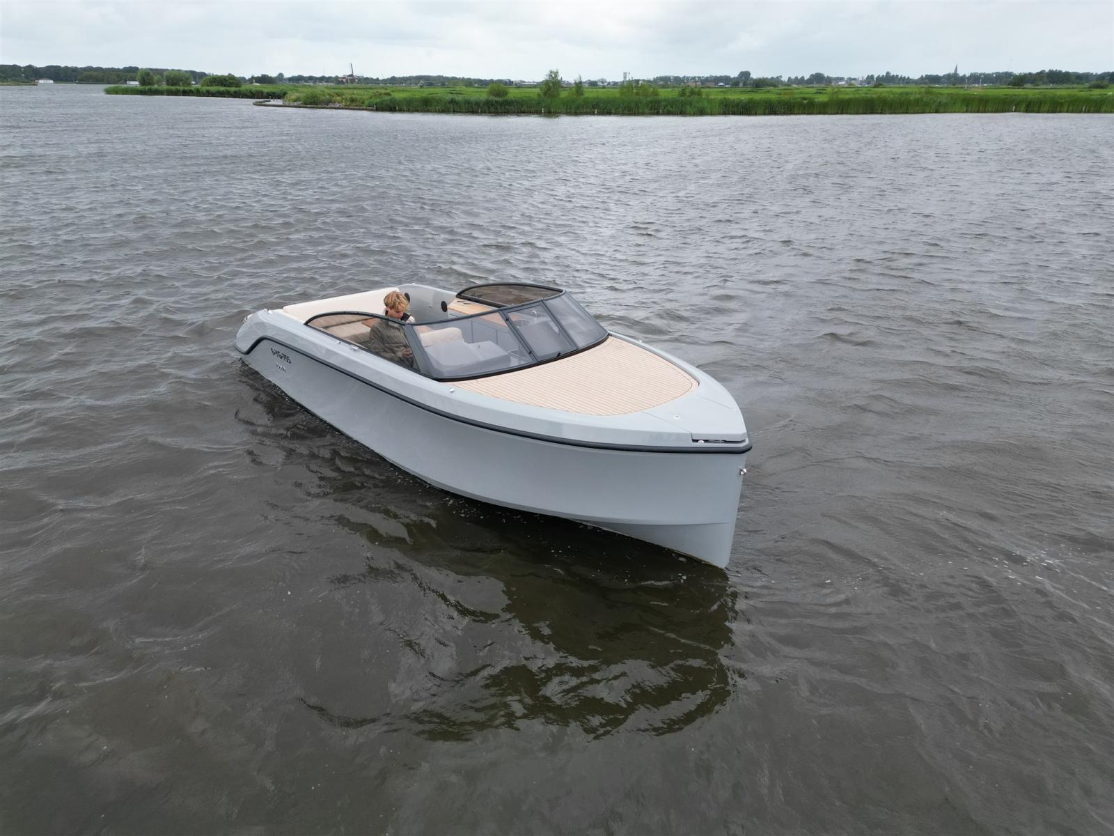 rand Leisure 28