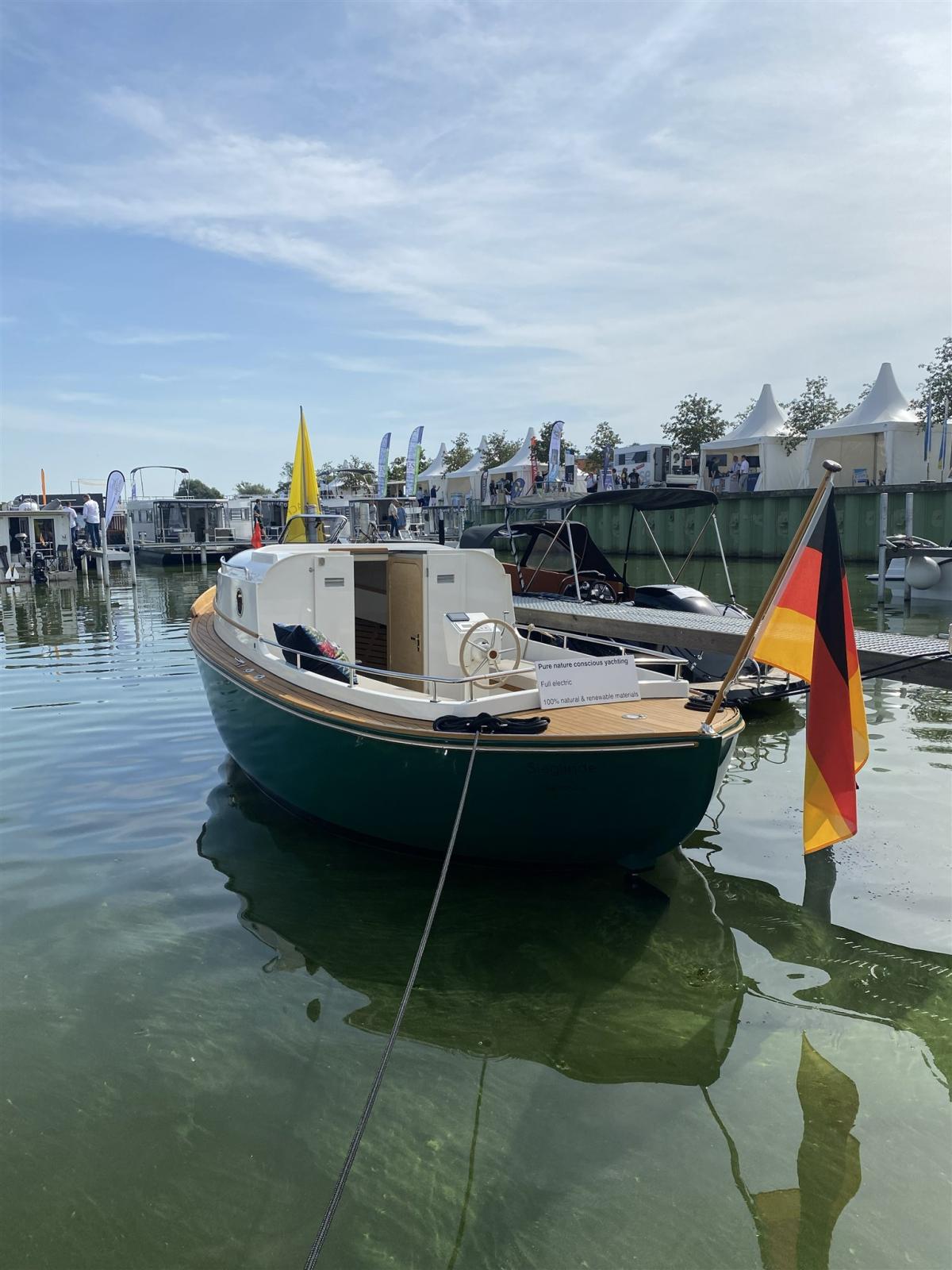 yachtwerft hamburg gmbh Elektro tuckerboot 22f