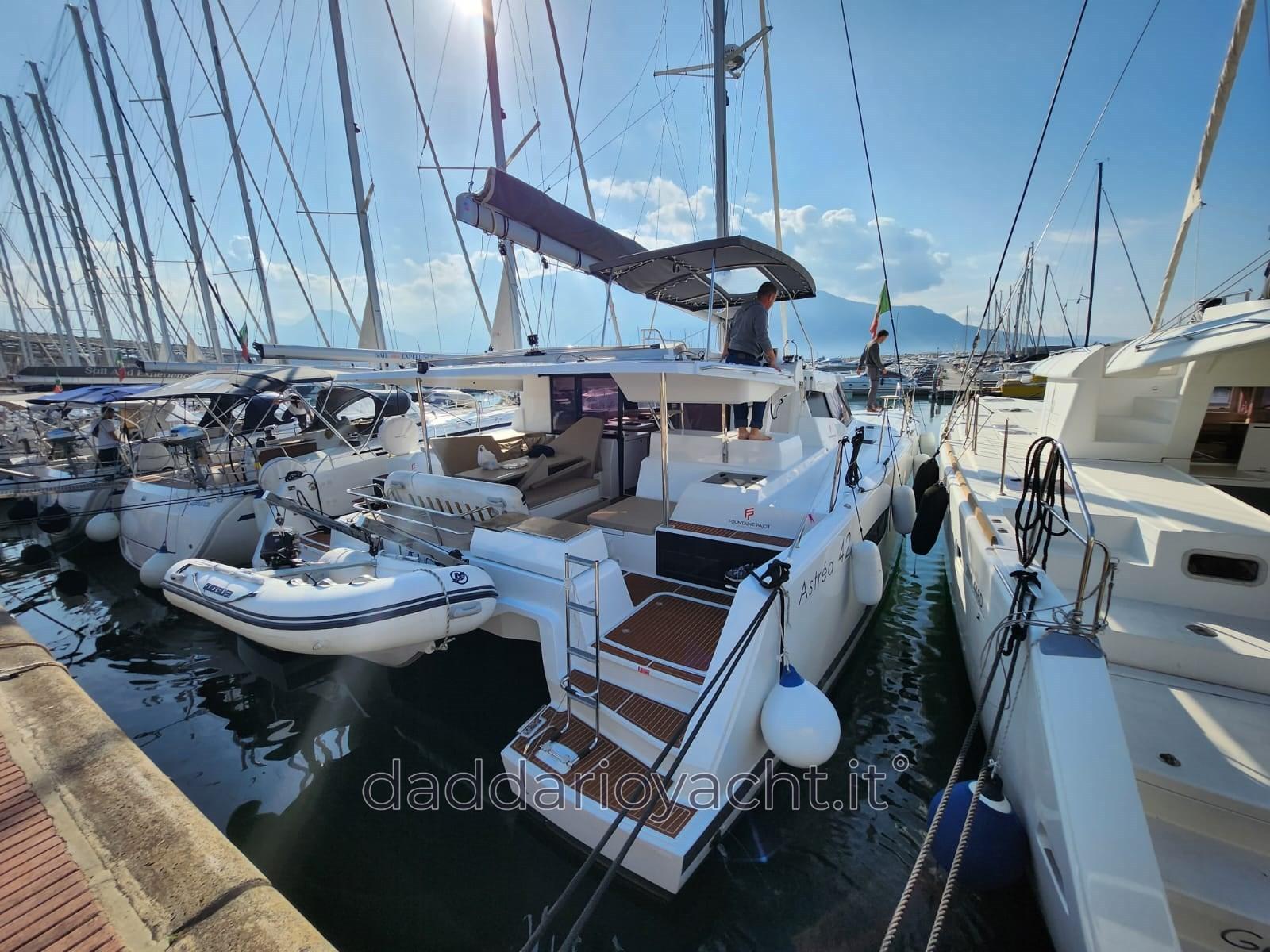 fountaine pajot Astréa 42