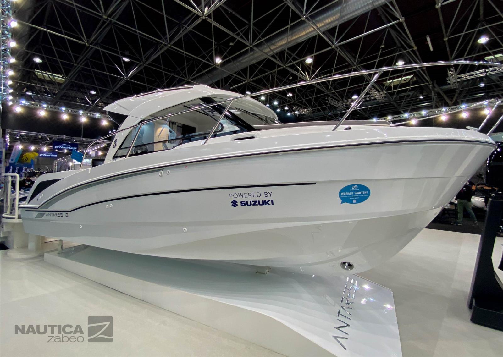 beneteau Antares 8 cruising
