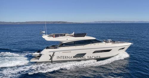 Ferretti yachts 550