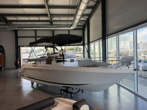 B2 marine cap ferret 652 open