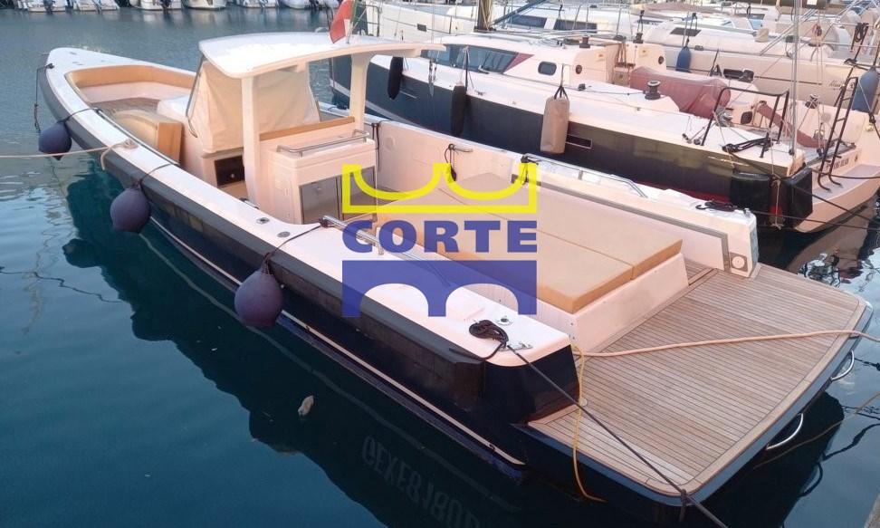 unicat Custom tender 12