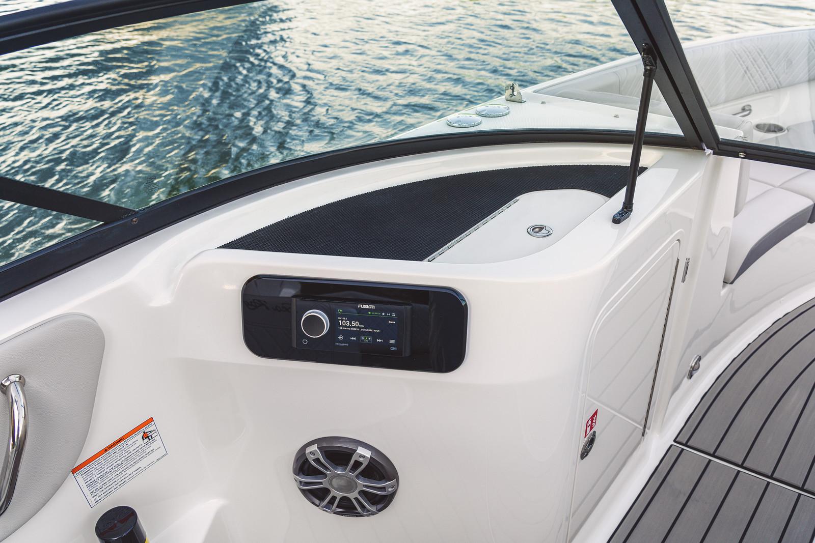 sea ray 230 sdx hors bord