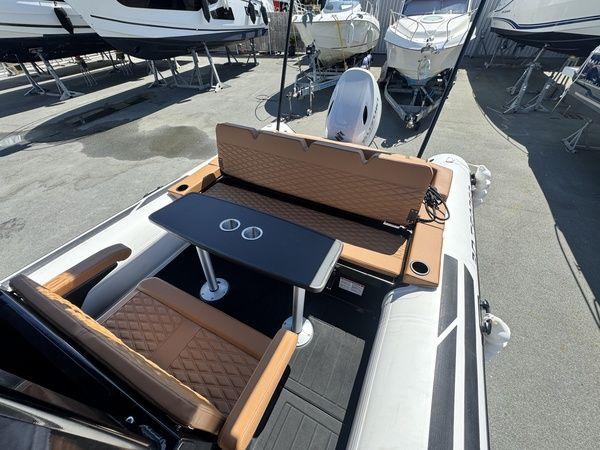 3d tender Odyssey 635