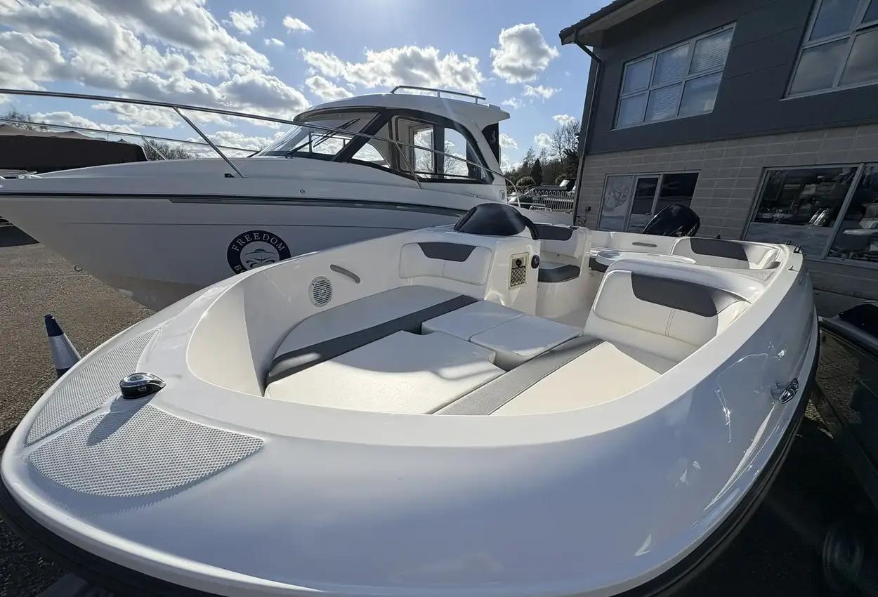 bayliner Element e5