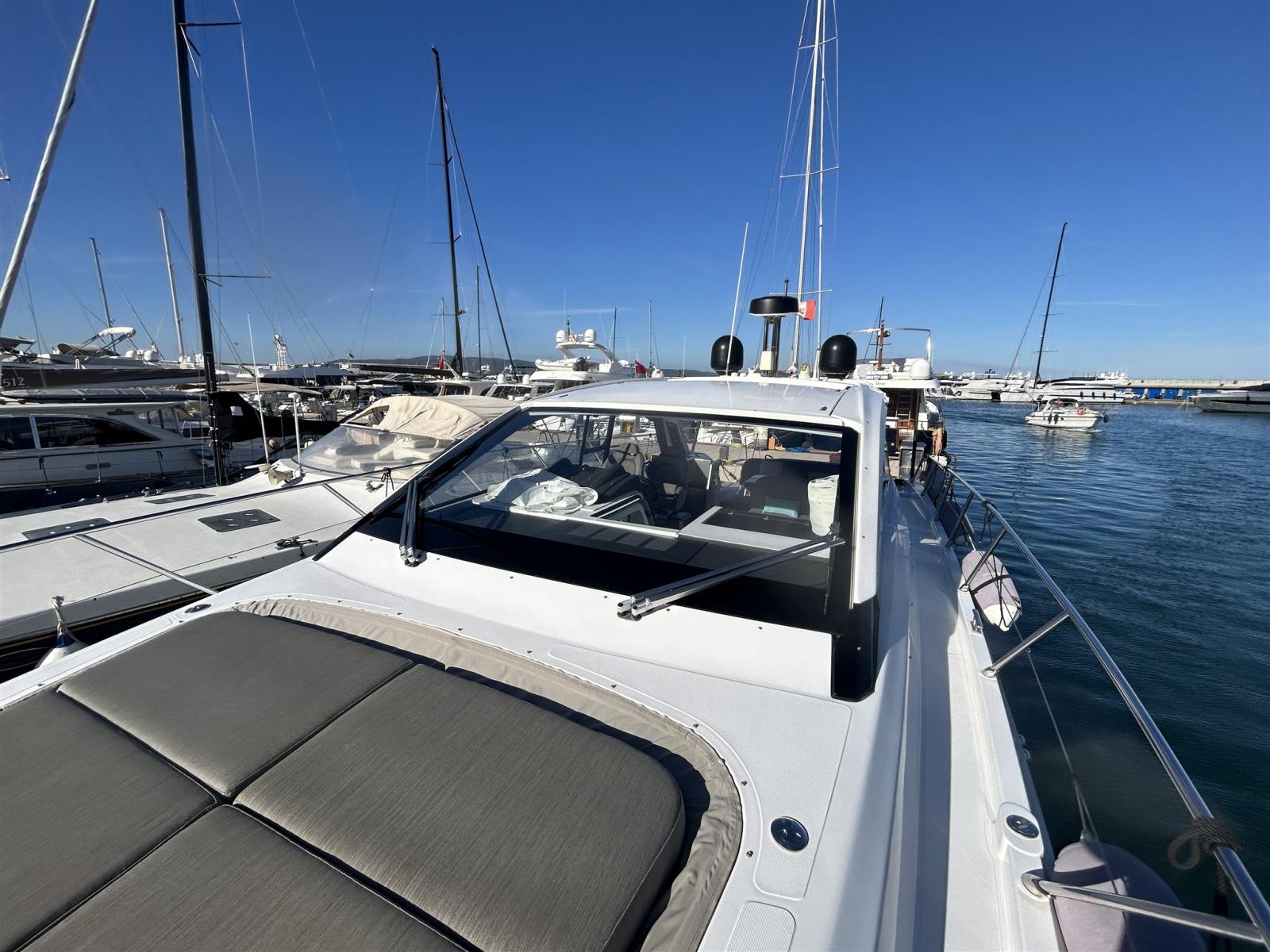 azimut Atlantis 51