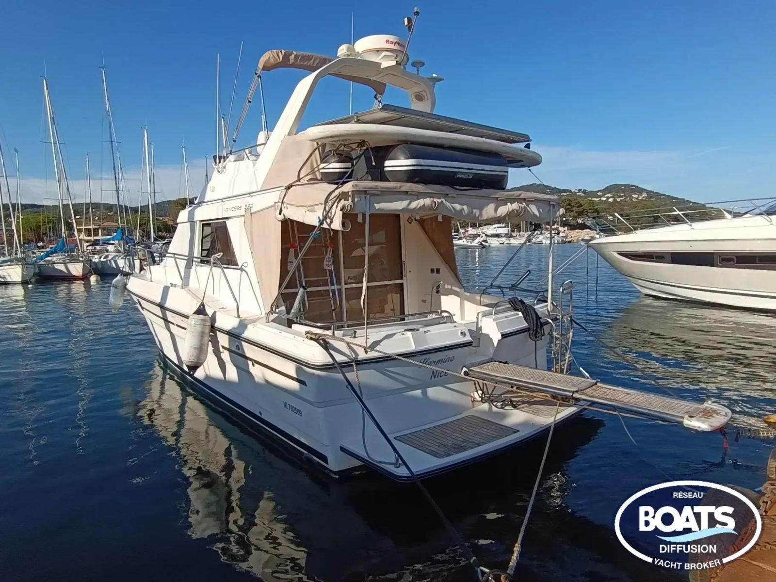 princess 330 fly