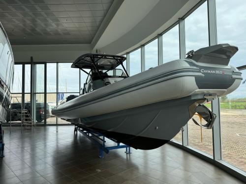 Ranieri international cayman 35 excutive