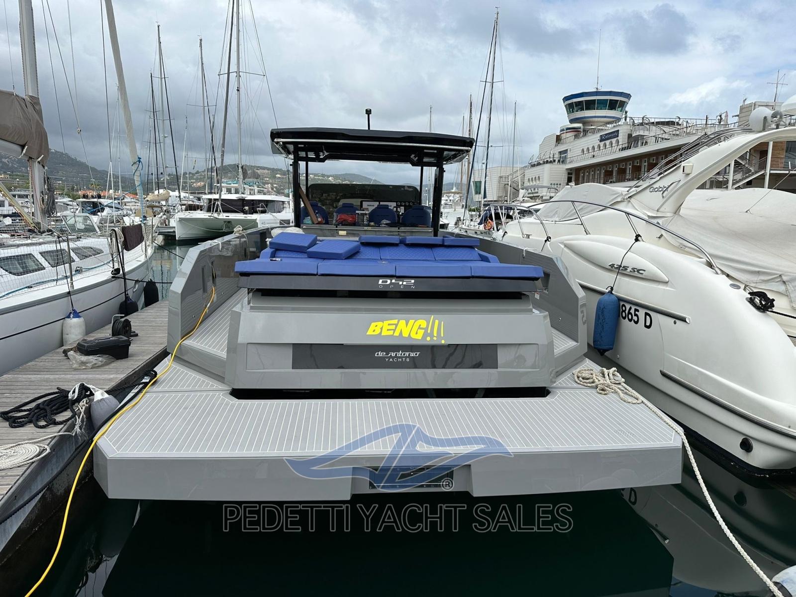de antonio yachts D42 open
