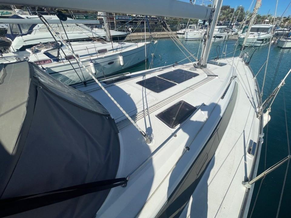 bavaria yachts 37 cruiser