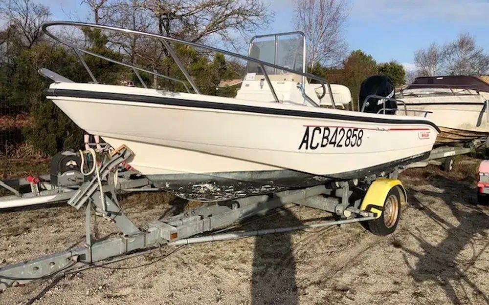 boston whaler Boston whaler 16 dauntless