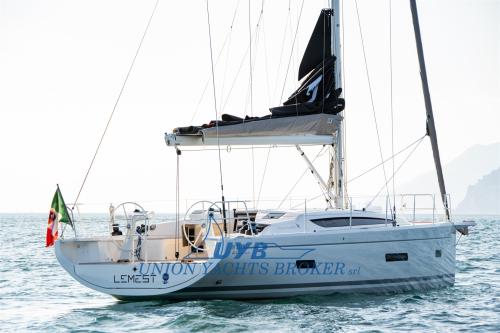 Italia yachts italia 12.98