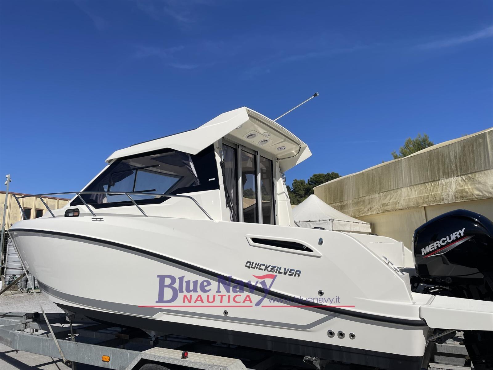 quicksilver 705 weekend (7,37mt) in stock !