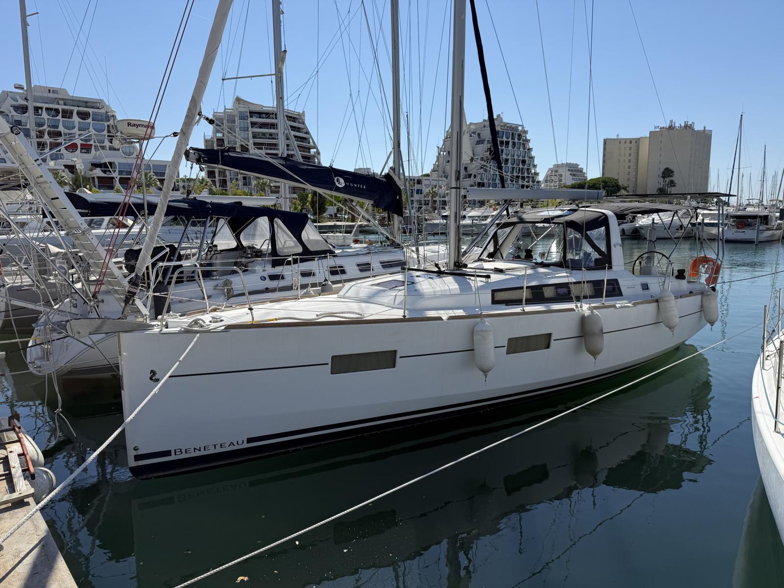 beneteau Oceanis 38
