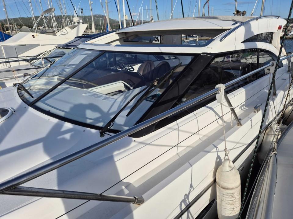 princess V42