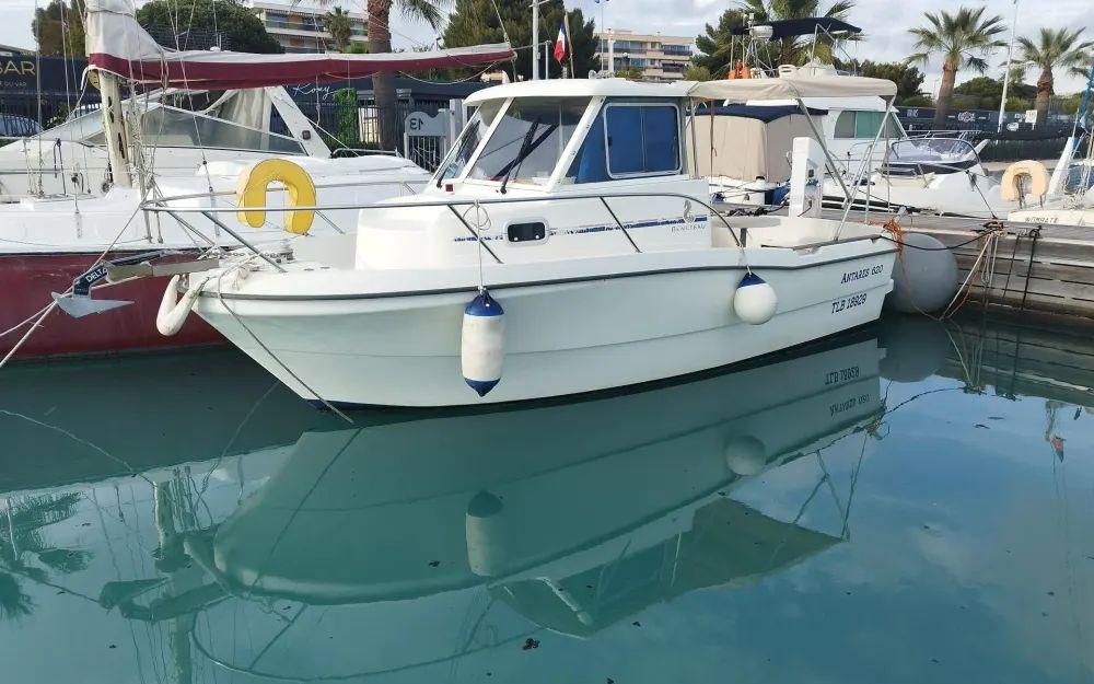 beneteau Antares 620