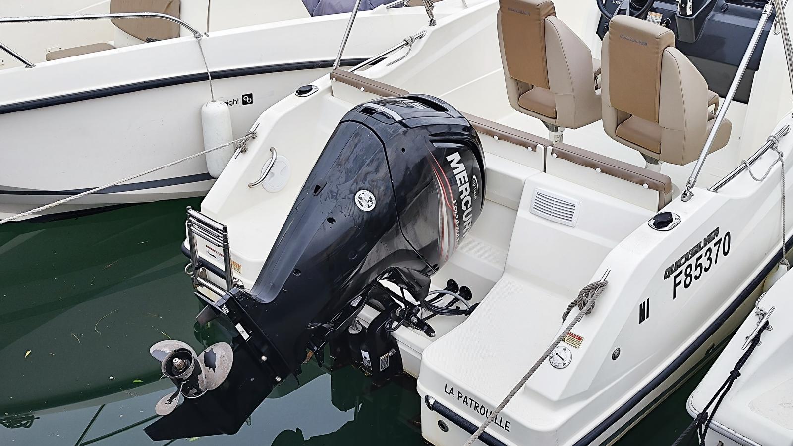 quicksilver 555 open