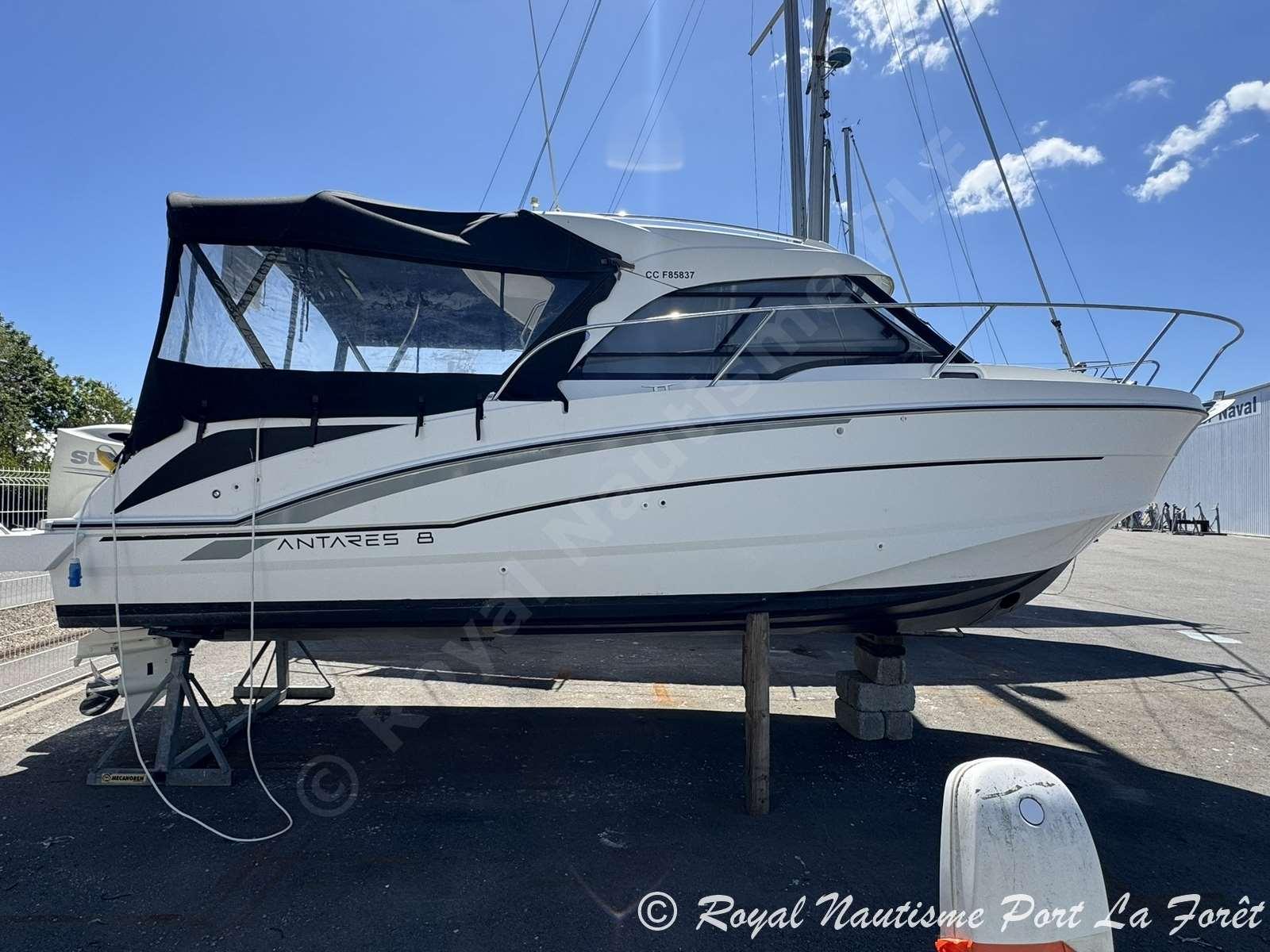 beneteau Antares 8 ob