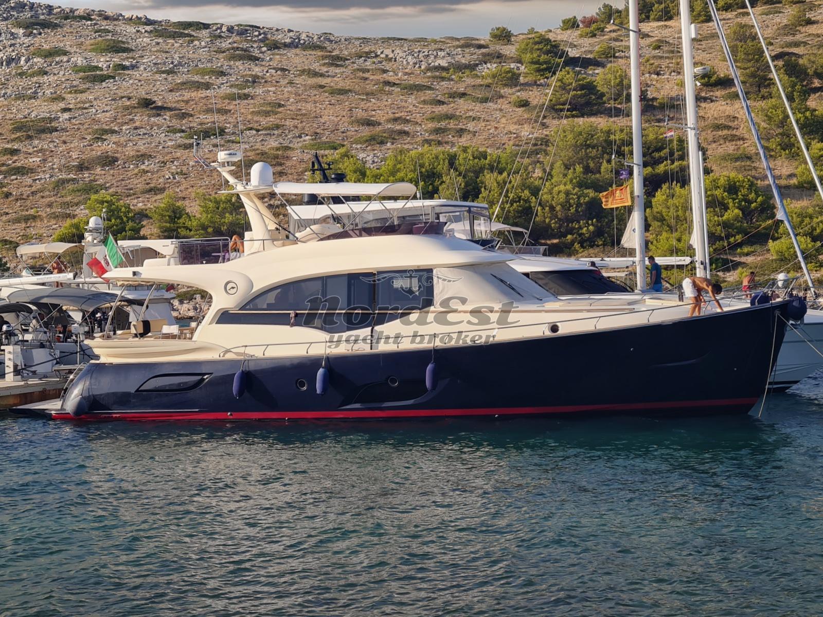 mochi craft Dolphin 64 cruiser