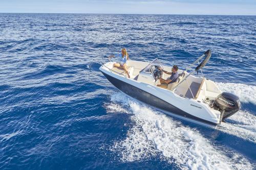 Quicksilver activ 555 open