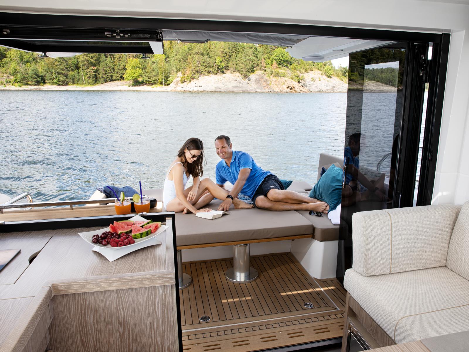sealine C390