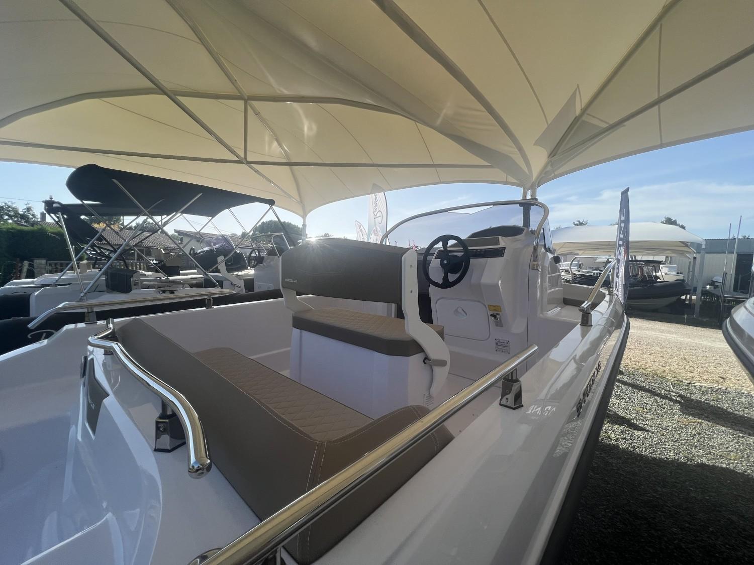 ranieri Shadow 19