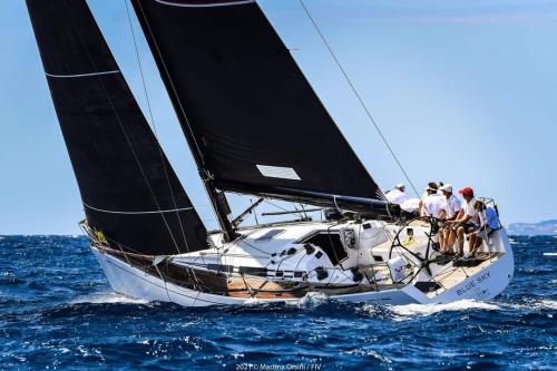 Nautor swan swan 45-016 blue sky