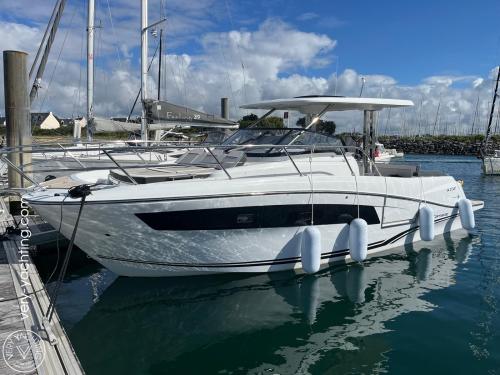 Jeanneau cap camarat 10.5 wa serie 2