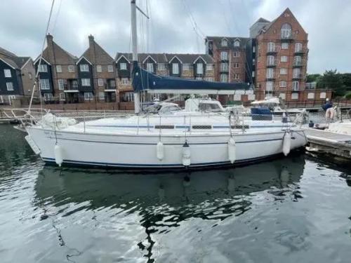 Bavaria yachts cruiser 34