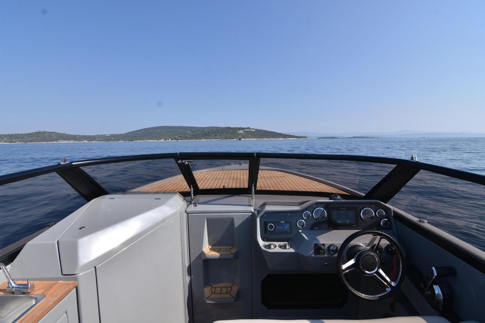 rand Leisure 28