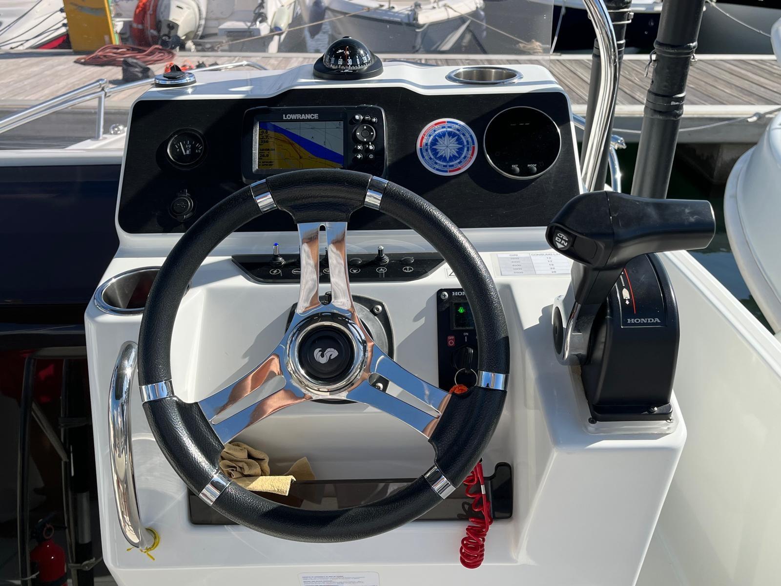 beneteau Flyer 6 space deck