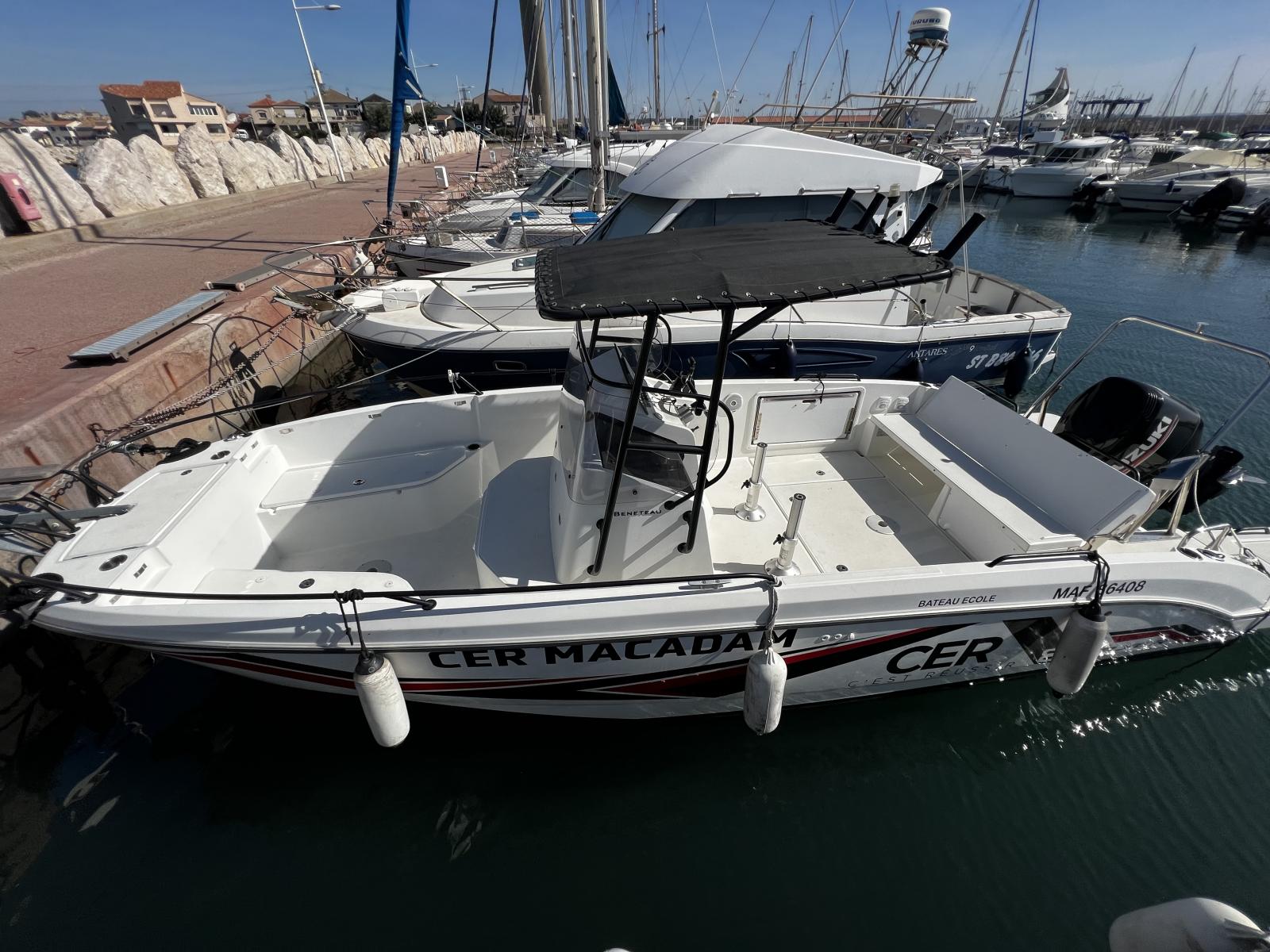 beneteau Flyer 8 spacedeck